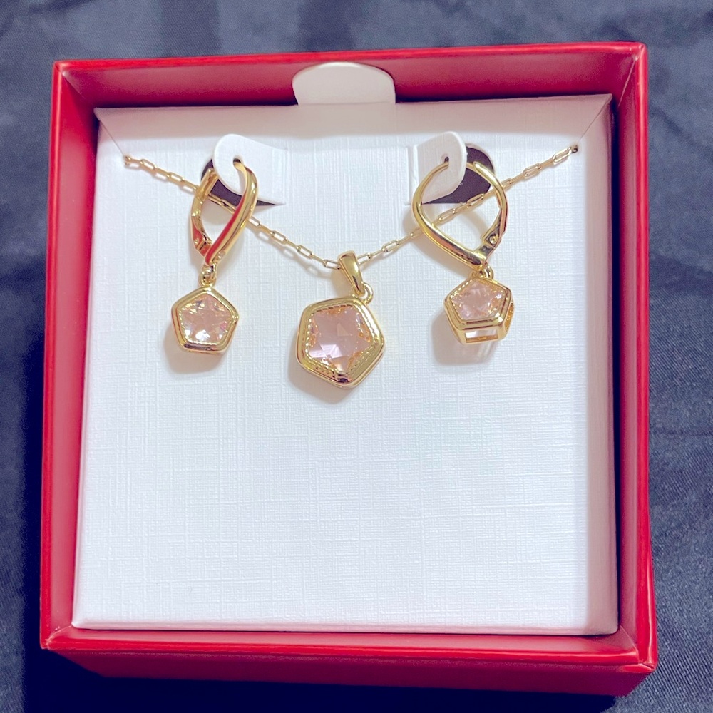 Talbots Necklace and Earring gift set, Brand New